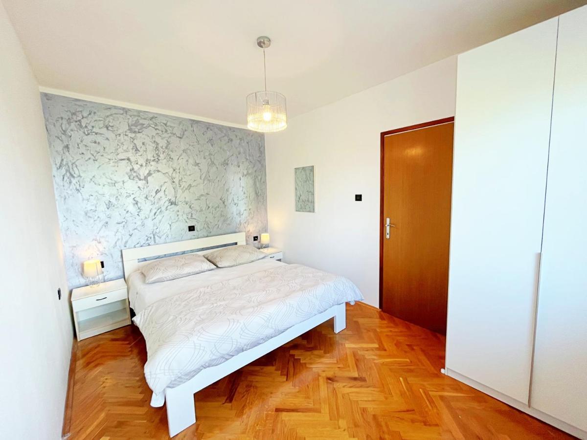 Adria Holiday Home Pinezici  Exterior photo