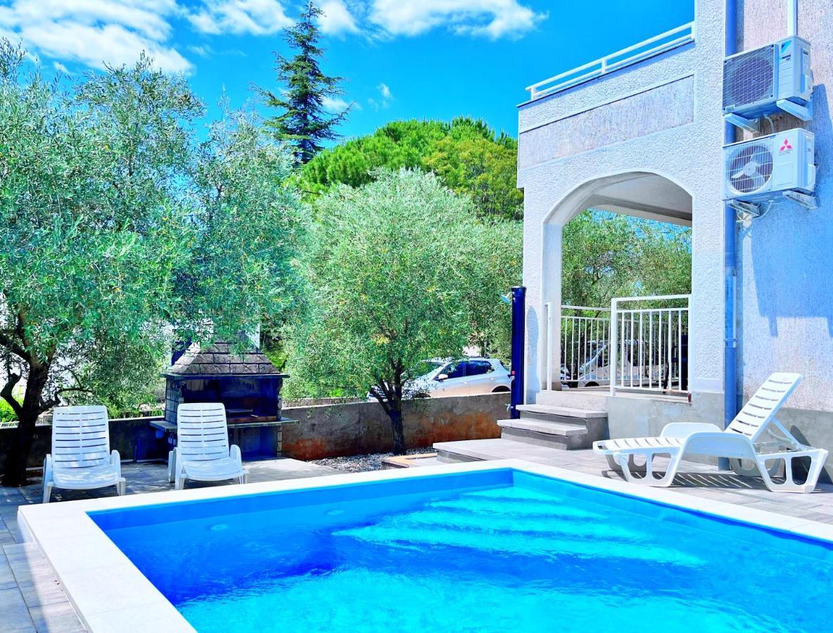 Adria Holiday Home Pinezici  Exterior photo